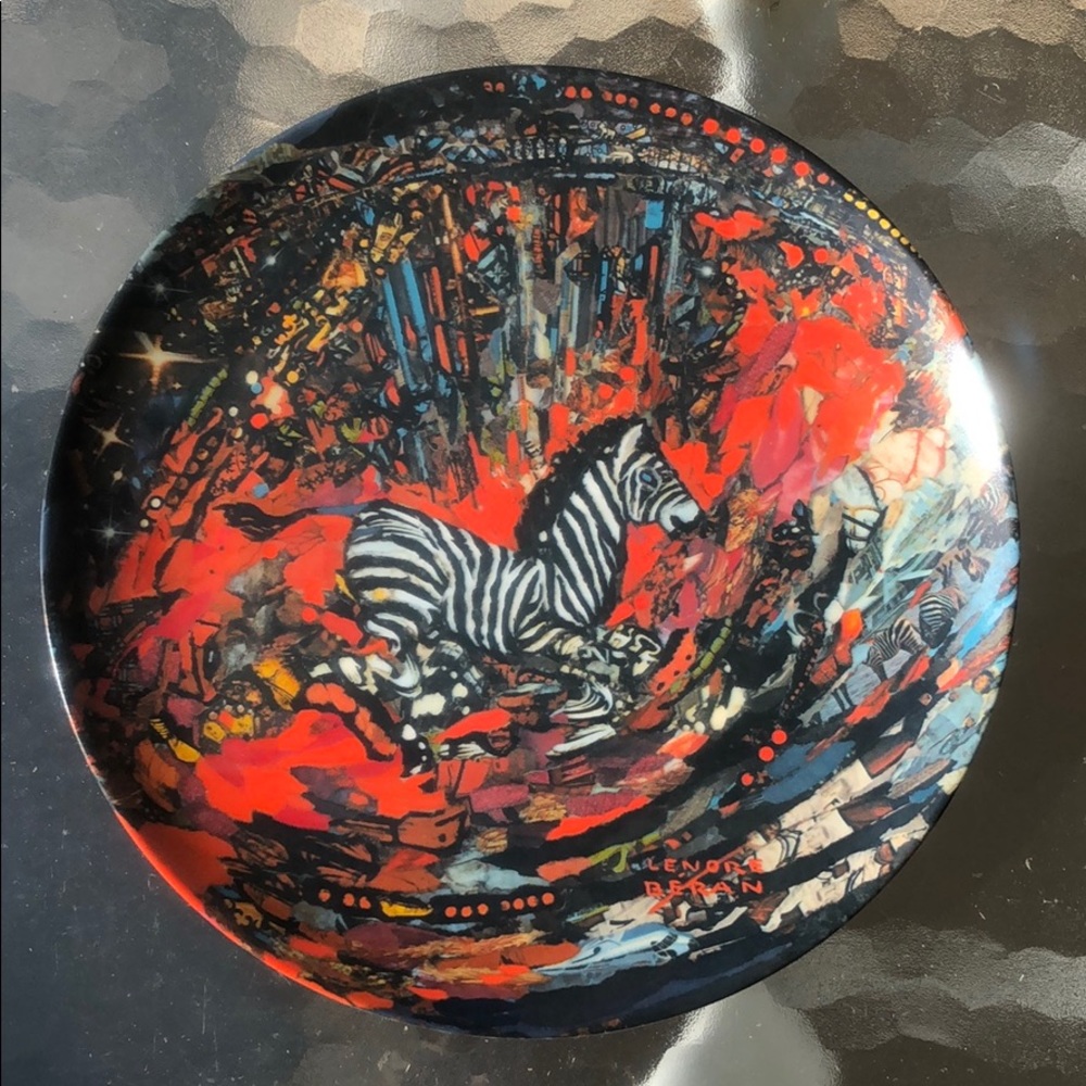 Lenore Beran: Vintage signed plate